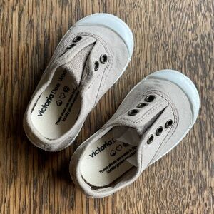 Calzados Victoria baby shoes